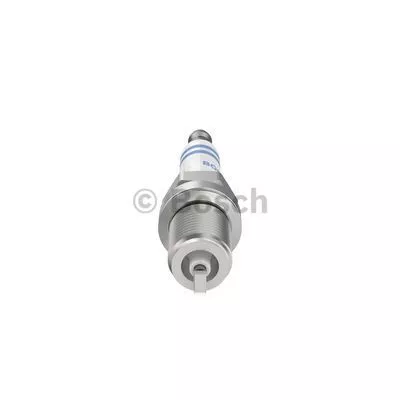 BOSCH 0 242 235 797 Свеча зажигания