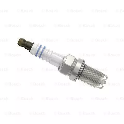 BOSCH 0 242 235 748 Свеча зажигания