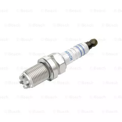 BOSCH 0 242 235 748 Свеча зажигания