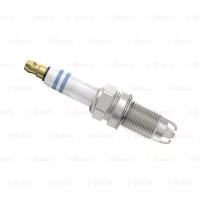 BOSCH 0 242 240 590 Свеча зажигания