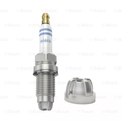 BOSCH 0 242 240 590 Свеча зажигания