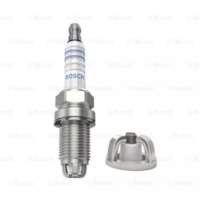 BOSCH 0 241 235 752 Свіча запалювання