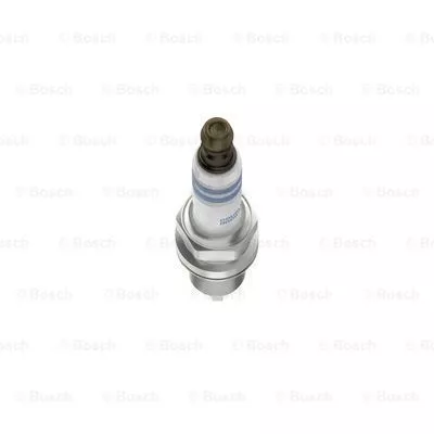 BOSCH 0 242 240 654 Свіча запалювання