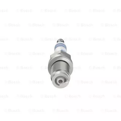 BOSCH 0 242 240 675 Свіча запалювання