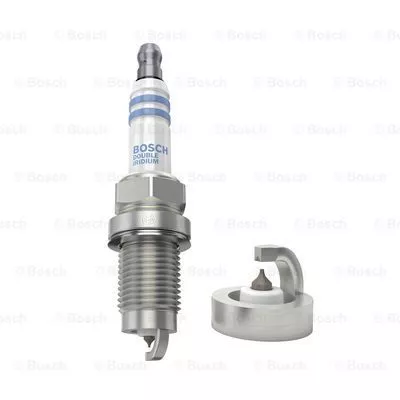 BOSCH 0 242 240 675 Свіча запалювання