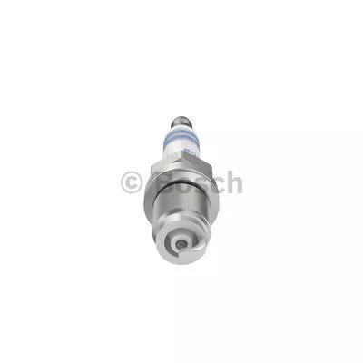 BOSCH 0 242 240 675 Свіча запалювання
