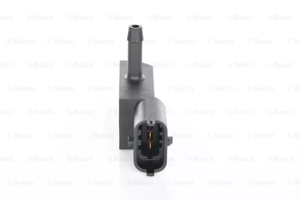 BOSCH 0 281 002 593 Датчик давления наддува