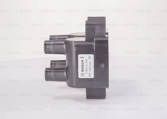 BOSCH 0 986 221 060 Катушка зажигания