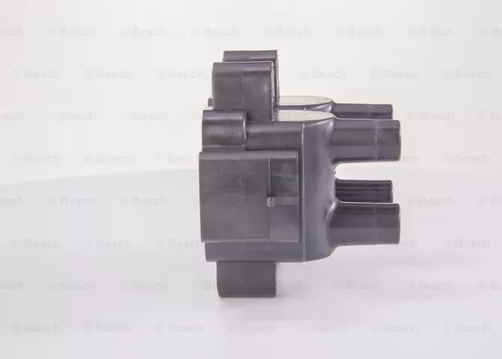 BOSCH 0 986 221 060 Катушка зажигания